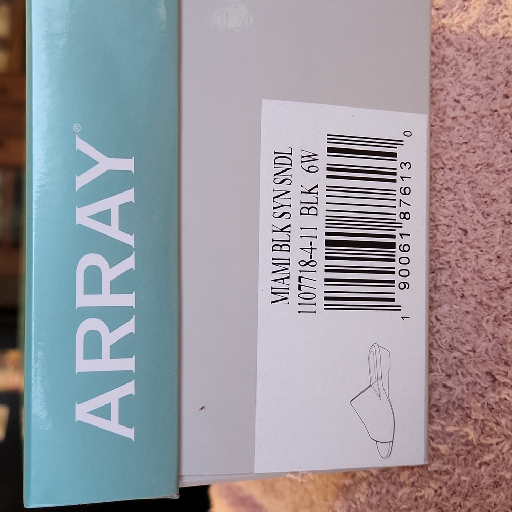 Black Array Slides - image 4